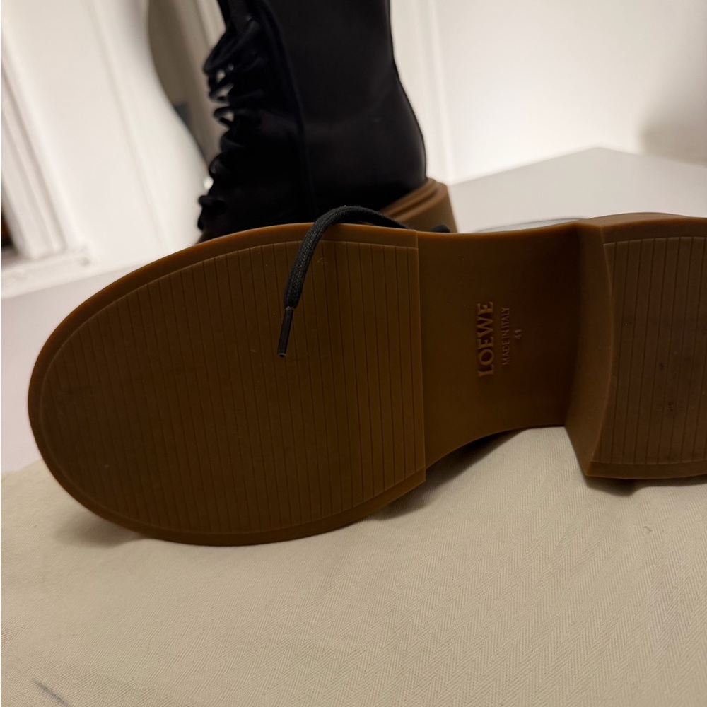 LOEWE, authentic leather lace up heeled combat boots - Picture 5 of 7